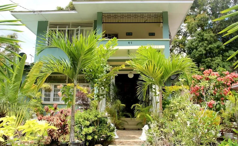 Hotel Samise Villa Bed And Breakfast Belmont