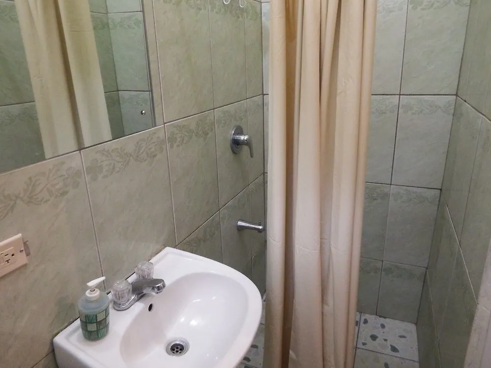 Samise Villa Bed And Breakfast Belmont Hotel